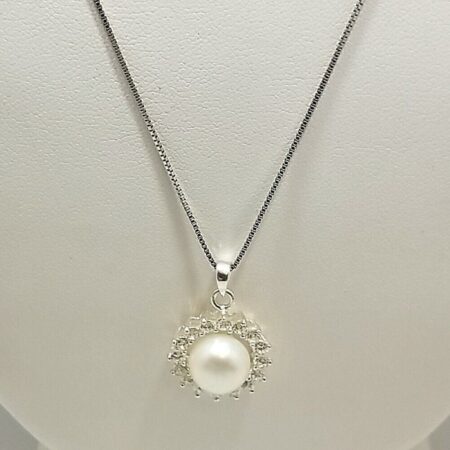 9.6 MM Pearl And CZ .925 Sterling Silver 18 Inch Box Chain Necklace 5 Grams.
