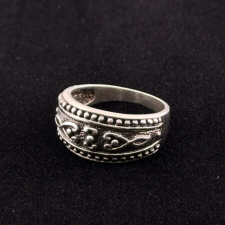 Size: 8 Scroll Work 925 Sterling Silver Ring 4.6g