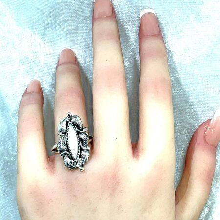 Sterling Silver Floral Motif Fashion Ring - Size 8 1/2