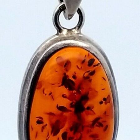 Beautiful Oval Shaped Baltic Amber 925 Sterling Silver Pendant 11.0 Grams
