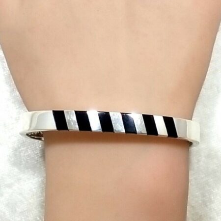 Mexico STERLING SILVER Black Onyx Inlay Hinged Bangle 7.5" Bracelet 34.9 Grams
