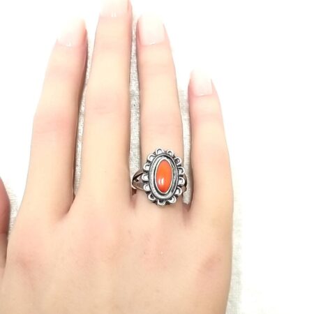 .925 Sterling Silver Oval Red Jasper Ring 4.6 Grams - Size 6.25