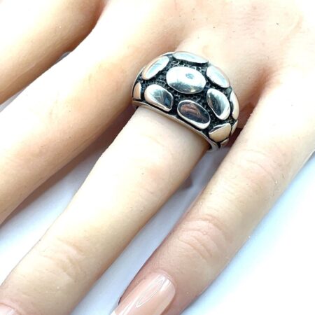Sterling Silver Vintage Cobblestone Paterned Dome Ring - Size 7