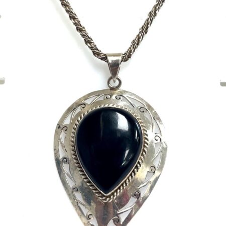 Sterling Silver 18” Rope Chain, w/ Sterling Tear Drop Shape Onyx Pendant 42.4 Gr
