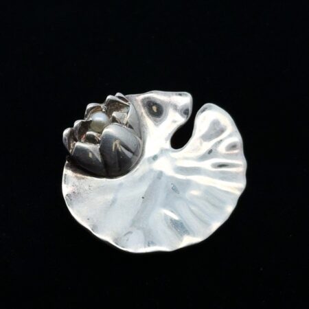 Museum of Fine Arts 925 Sterling Silver Pearl Lotus Lily Pad Pin/Brooch, 11.0g