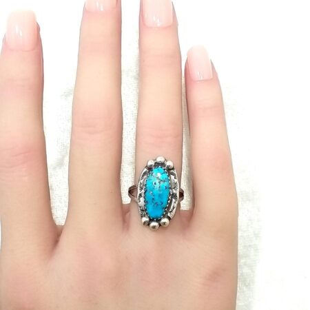 Vintage Navajo Sterling Silver Oval Turquoise Ring 3.9 Grams Size-5.5