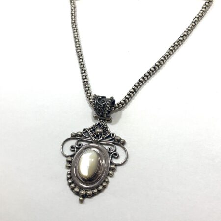 Vintage 925 Sterling Silver Mother of Pearl Pendant on 30” Popcorn Chain 48.7g
