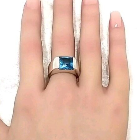 925 Sterling Silver & Blue Stone Ring 5.9 Grams Size-6.75