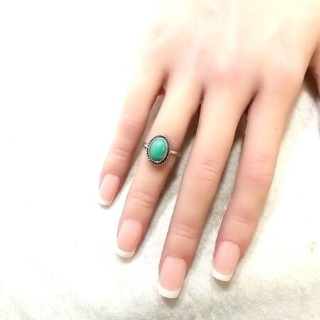Sterling Silver Oval-shaped Green Turquoise 2.4 Grams Size-5
