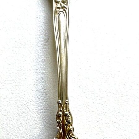 Gorham Chantilly Spoon Pin with Gold Wash Bowl 5.0 Grams 2.75”