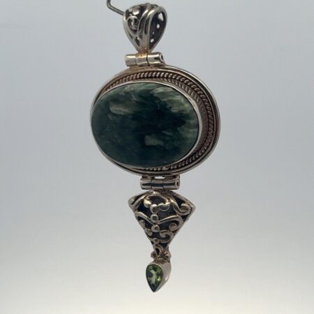 Sterling Silver Seraphinite & Peridot Pendant 14.0 Grams