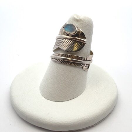 925 Sterling Silver Moonstone Twisted Leaf Design Ring Size: 7.5