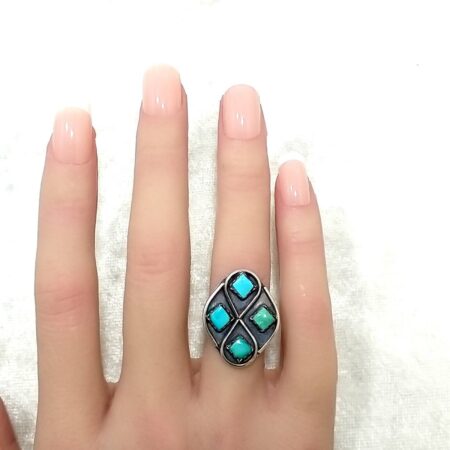 Vinatge Sterling Silver Native American Turquoise Ring 4.2 Grams Size-5.5