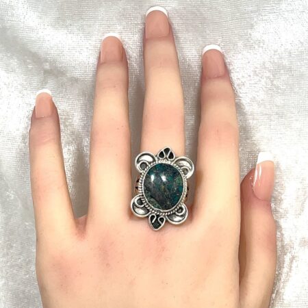Vintage Southwestern Silver and Turquoise Ring - Size 8
