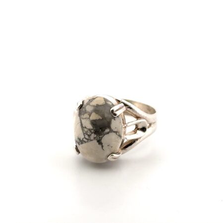 Size: 8 Cabochon Howlite 925 Sterling Silver Ring 5.8g