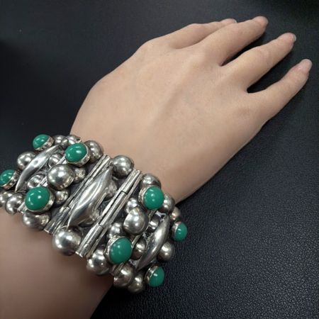 Southwestern 925 Sterling Silver and Turquoise Bracelet - 7 Inch, 58.7 Grams