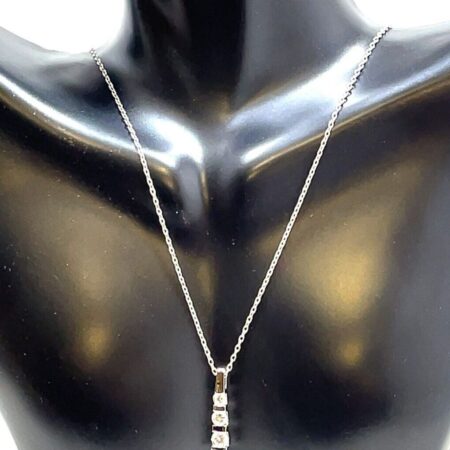 925 Sterling Silver 18 Inch Pendant Necklace with Three CZ's, 3.5 Grams