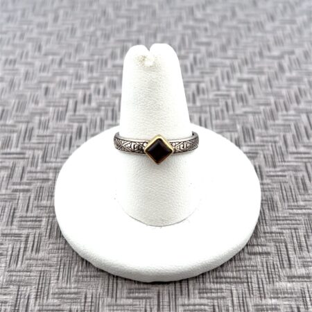 Sterling Sliver Garnet Ring S-8