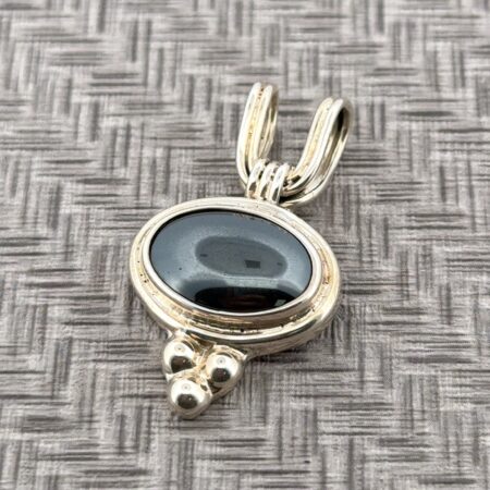 Vintage 925 Sterling Silver Bezel-Set Oval Hematite Pendant 11g