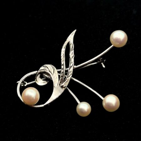 Vintage .925 Sterling Silver Pearl Flower Brooch/Pin, 4.4g