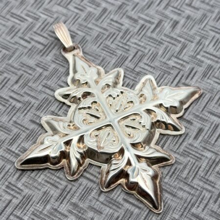 Reed & Barton ‘82 Sterling Silver Christmas Cross Ornament Orig. Box, 12.6 Grams