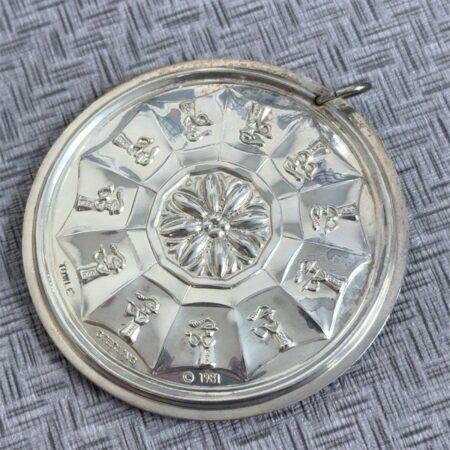 Towle 1981 Sterling Silver Xmas Medallion 11 Pipers Ornament, Orig. Card, 15.8g