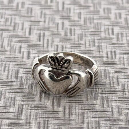 Size: 8.5 Irish Claddagh 925 Sterling Silver Ring 4.8g