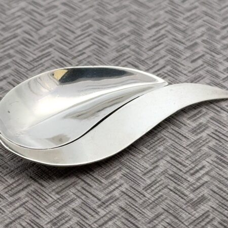 Vintage Jondell Modernist Sterling Silver Leaf Brooch/Pin 11.1 Grams 2.6”