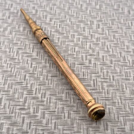 3.5-5” Antique Victorian Gold Filled Telescoping Pencil w/ Green Paste Stone 12g