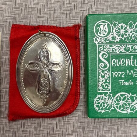 Towle Sterling Silver Christmas Ornament Medallion Box/Pouch/Card 24.9g