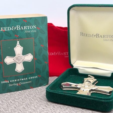 Reed & Barton 2004 Annual Xmas Cross Sterling Silver Box/Card/Pouch 14.4 Grams