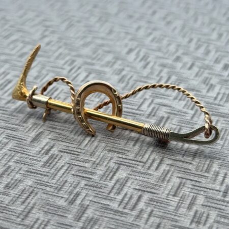 Antique Equestrian 10K Gold Stock Pin Hunting Whip Horseshoe Design 7.05 Grams