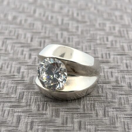 Size: 6.5 Pressure Set Solitaire Cubic Zirconia 925 Sterling Silver Ring 10.6g