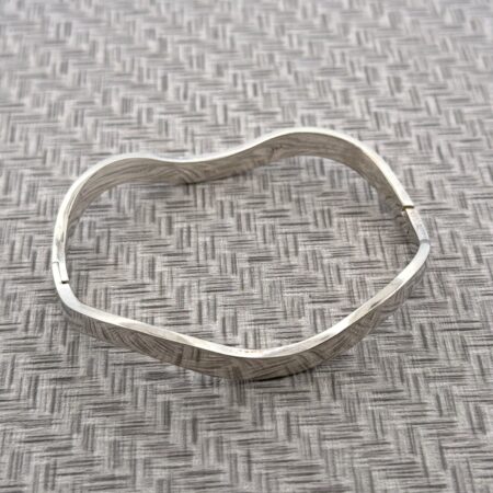 7” Hinged Wavy Bangle Bracelet 925 Sterling Silver 22.1g