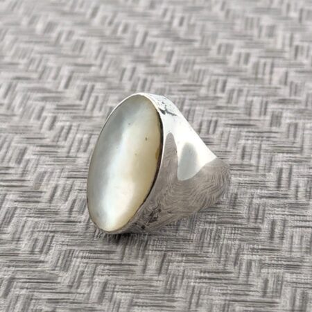 Size: 7.25 NF Thailand 925 Sterling Silver Oval Mother of Pearl Ring 6.4g