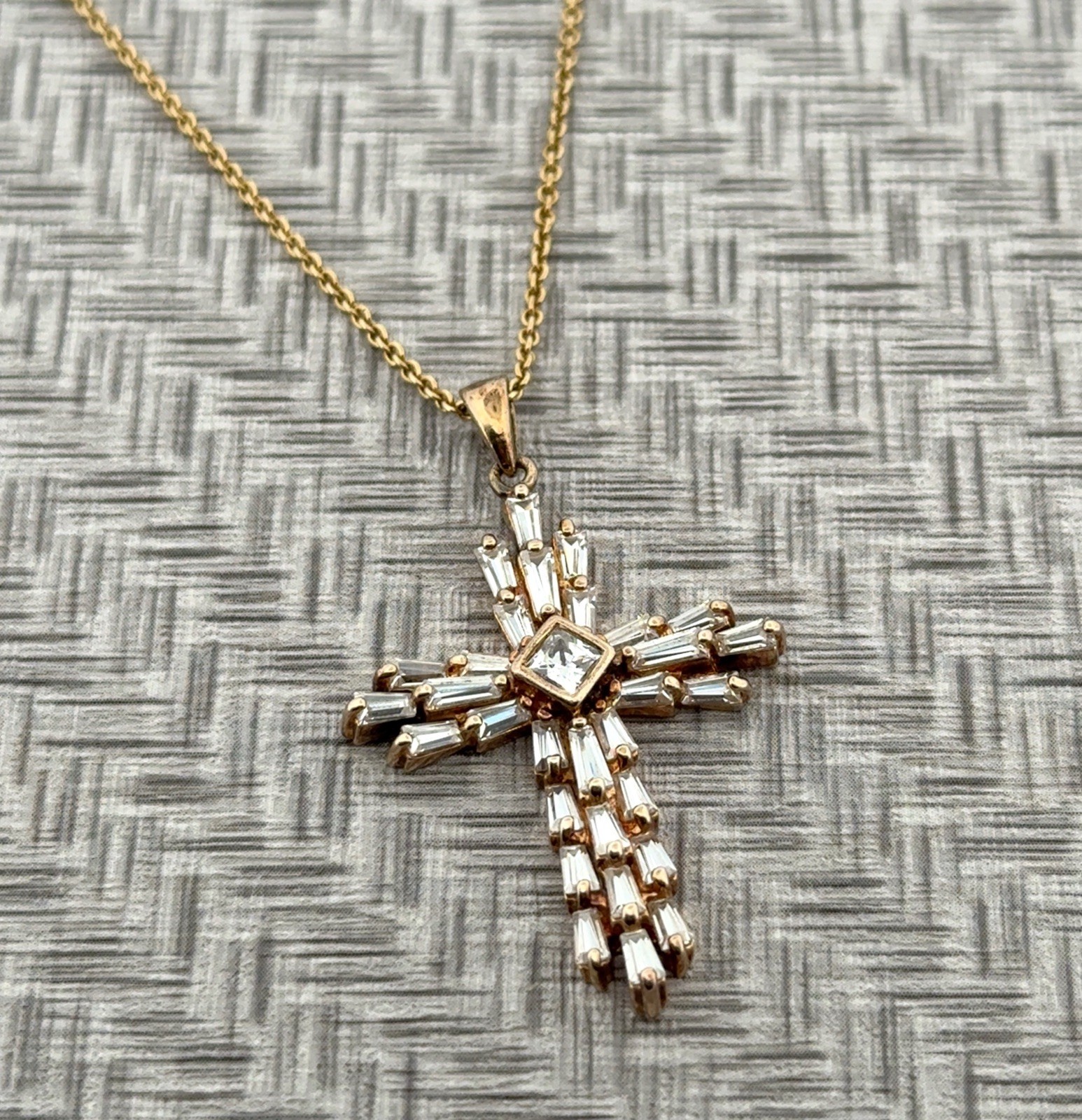 18” Ross Simons Gold Vermeil 925 Sterling Silver CZ Cross Pendant Necklace 7.4g