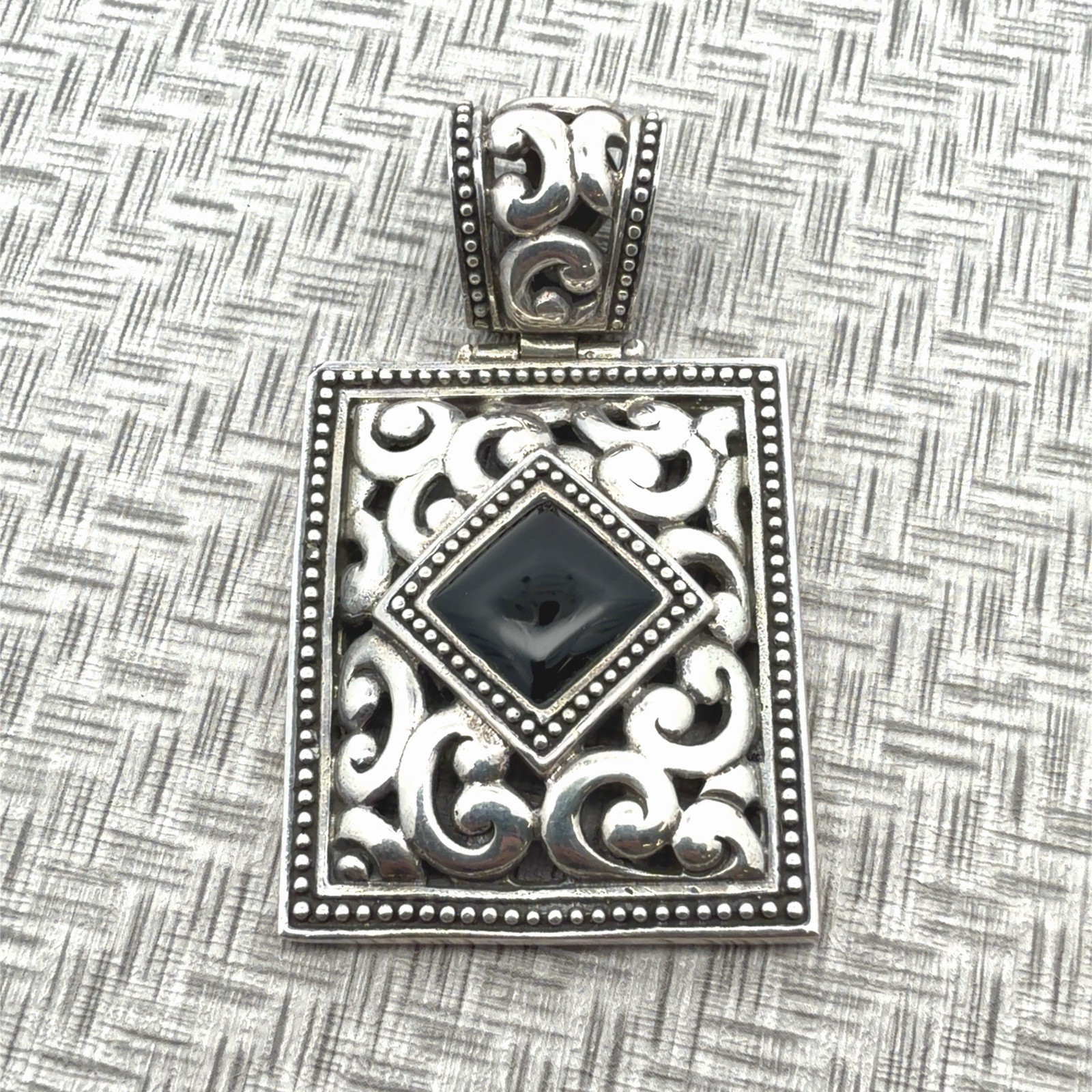 925 Sterling Silver Ornate Scroll Pendant With Square Set Onyx Stone 28.4g