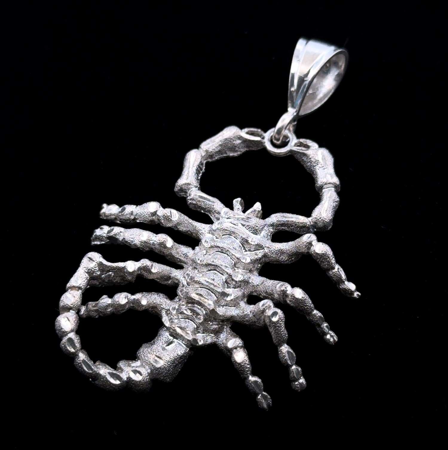 Large Heavy 925 Sterling Silver Textured 3D Diamond-Cut Scorpion Pendant 35.4g