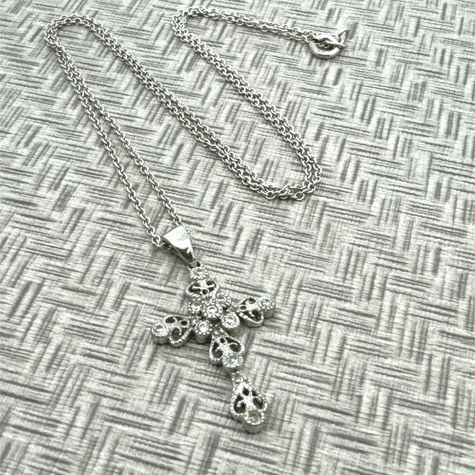 19” Filigree 925 Sterling Silver Cross Necklace w/ Round Cut CZ Stones 3.9g