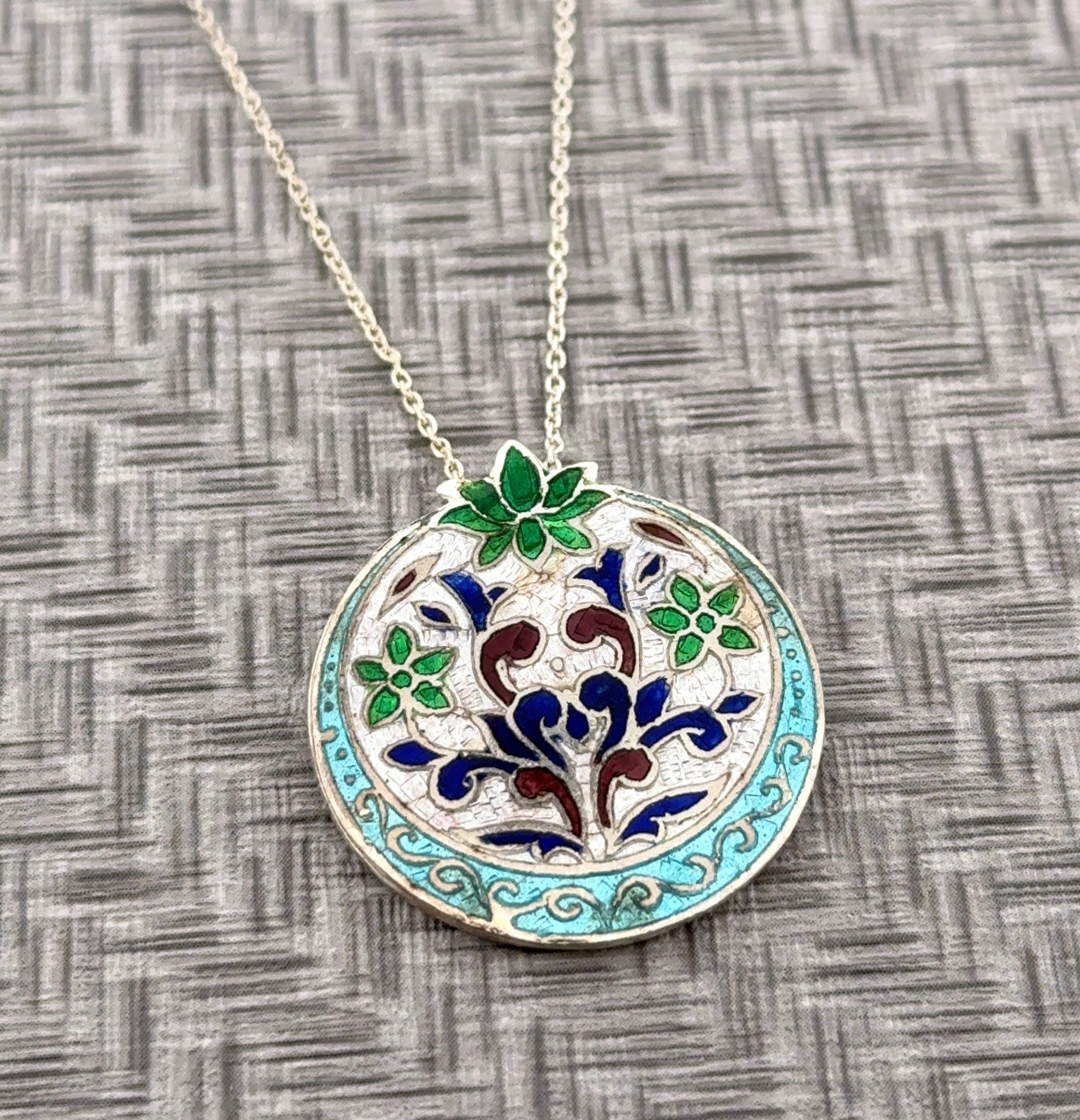 18” Vintage 925 Sterling Silver Floral Enamel Pendant Necklace 5.4g