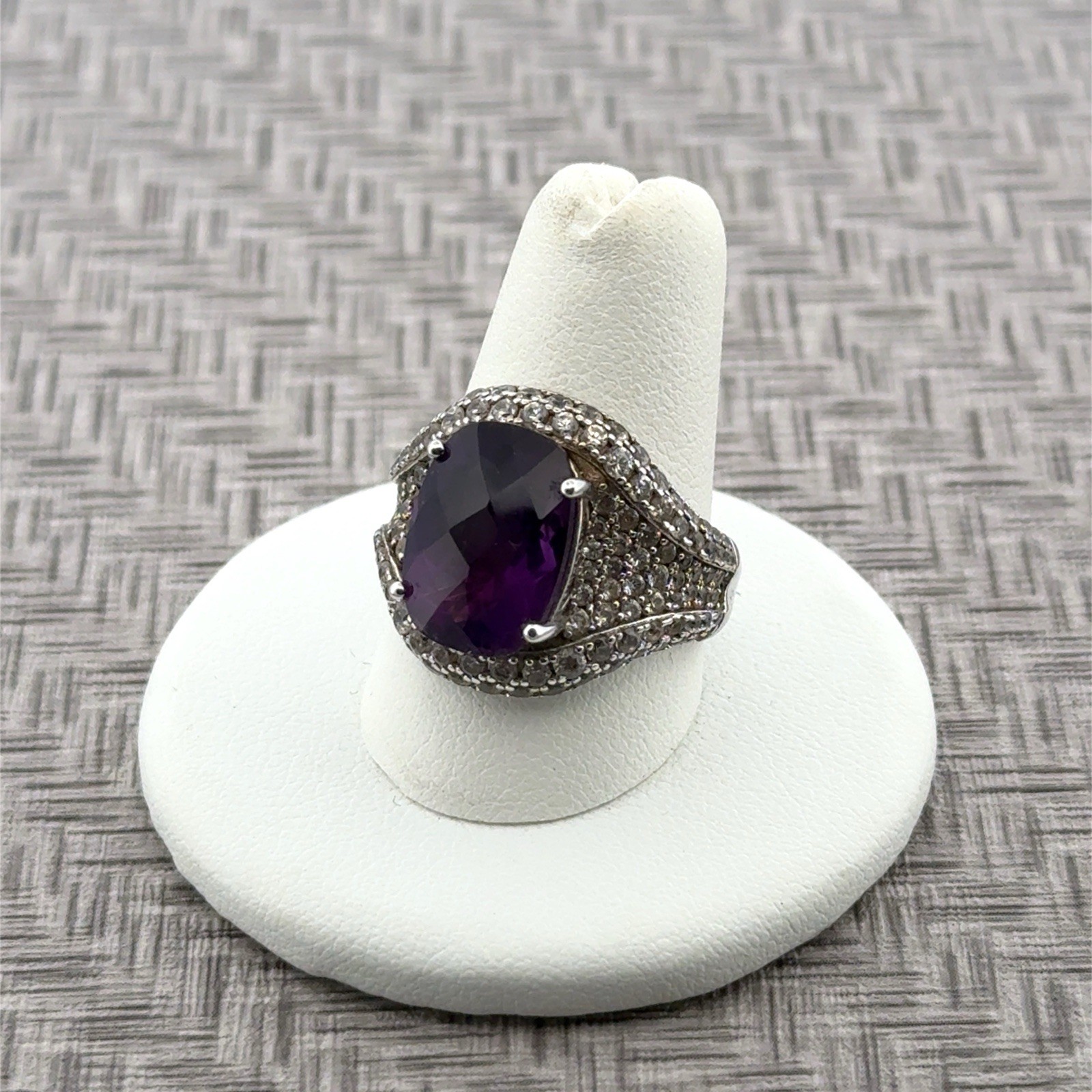 Size: 9 PJC 925 Sterling Silver Oval Amethyst & White Topaz Pavé Ring 8.4g