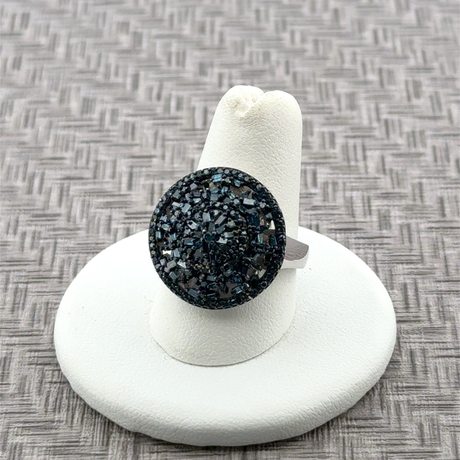 Size: 8.25 STS Natural Blue Diamond 925 Sterling Silver Cluster Ring 7.1g
