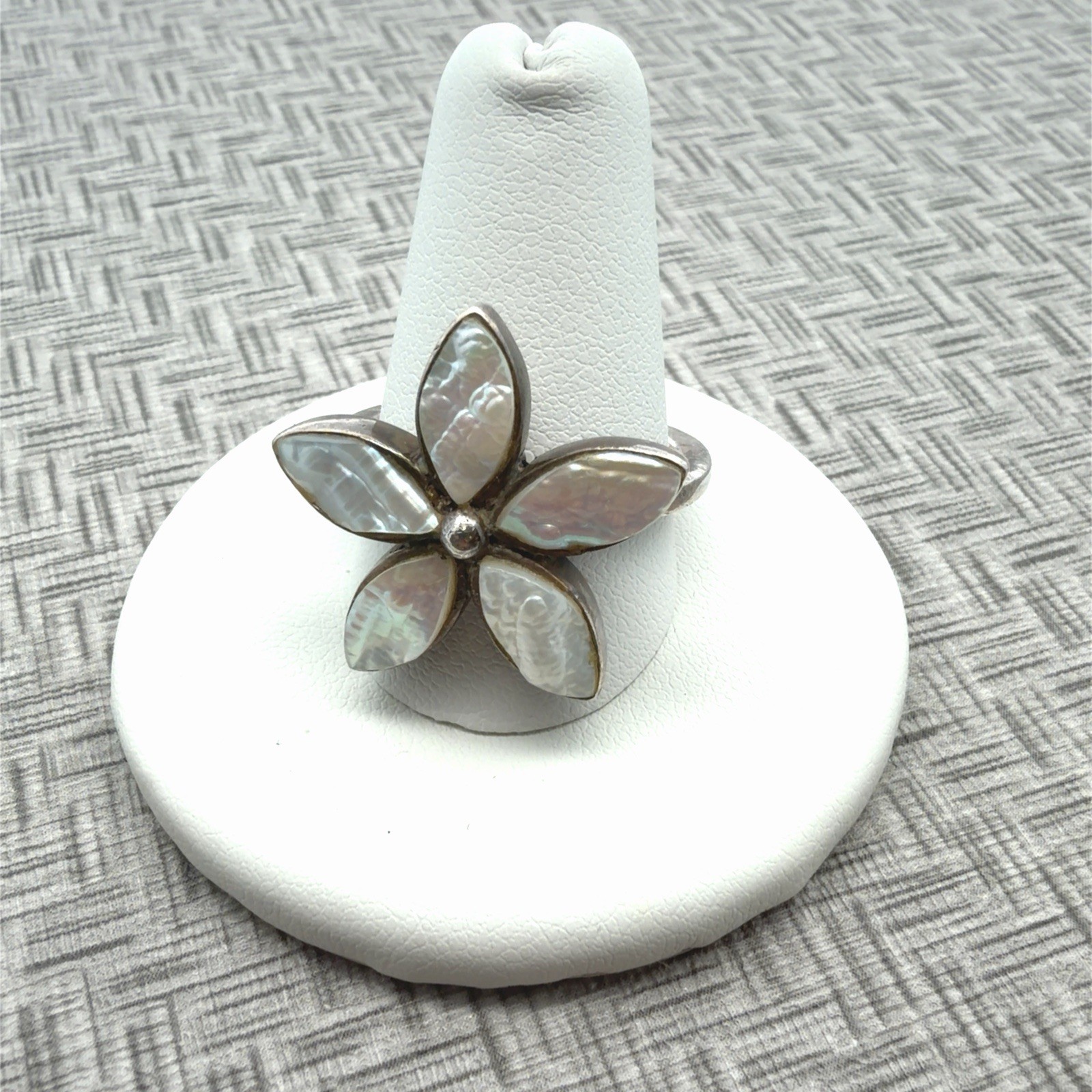Peyote Bird 925 Sterling Silver Mother of Pearl Flower Ring Handcrafted 8.3g