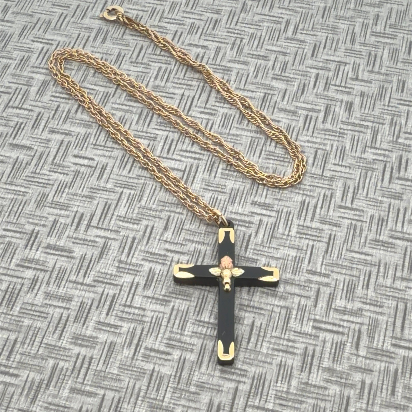 12k Gold Filled 18” MSCO Black Powder Coated Cross w/ Grape Leaves + Tip 6.9g