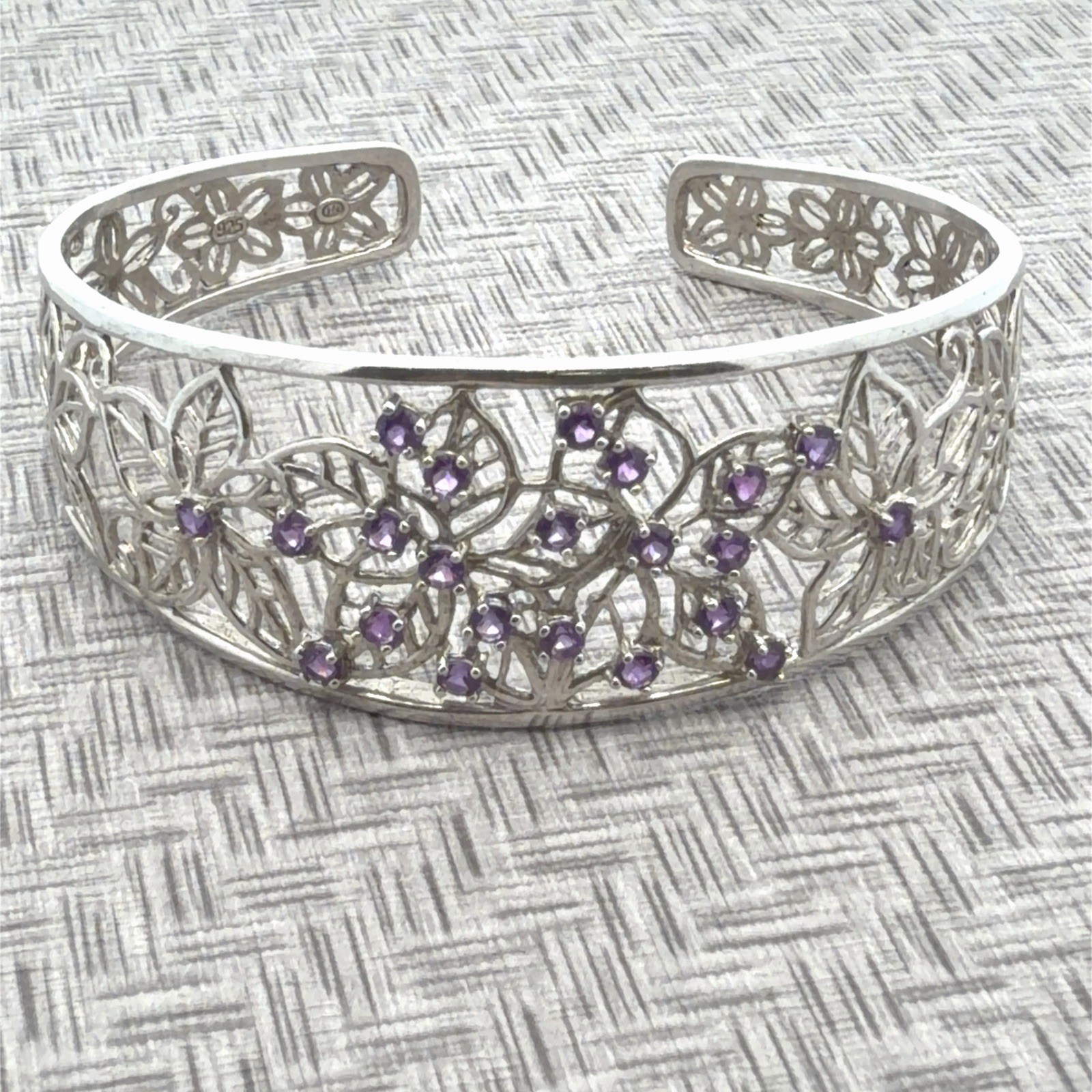 Heng Ngai Signed Floral Filigree 925 Sterling Silver Amethyst Cuff 15.2g