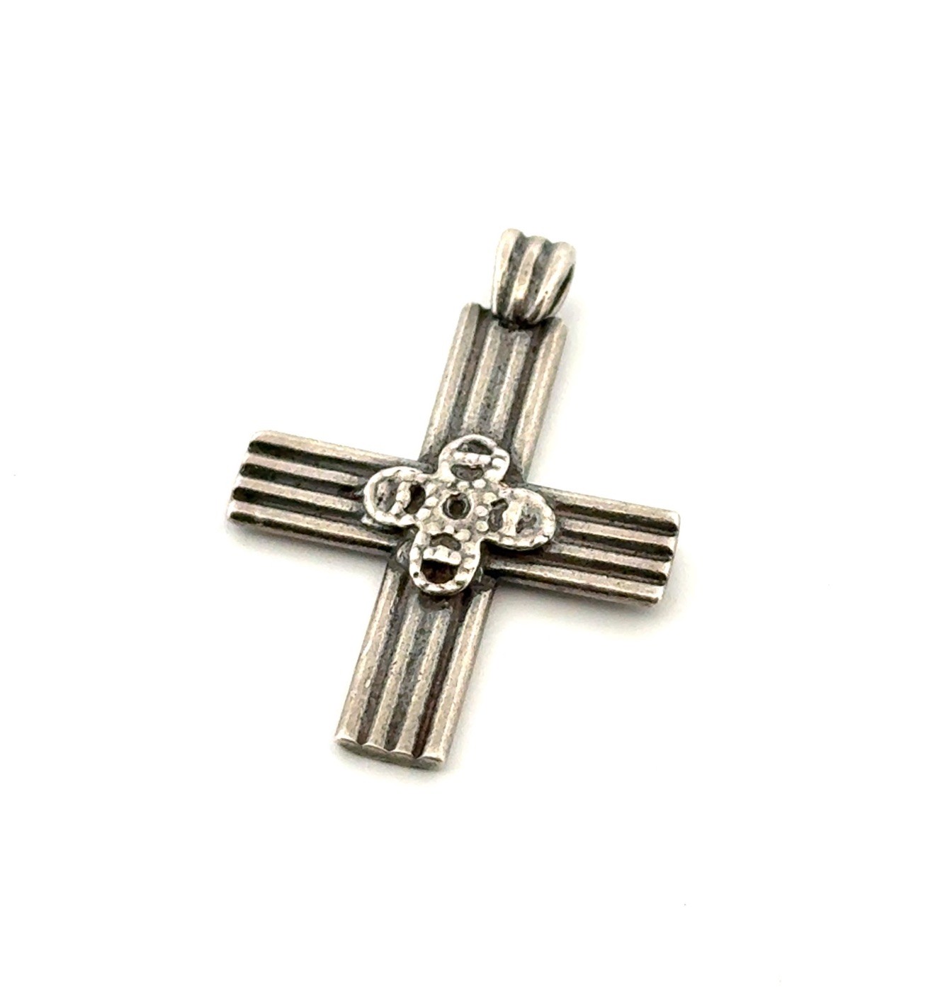 925 Sterling Silver Silpada Small Cross Pendant 3.2g