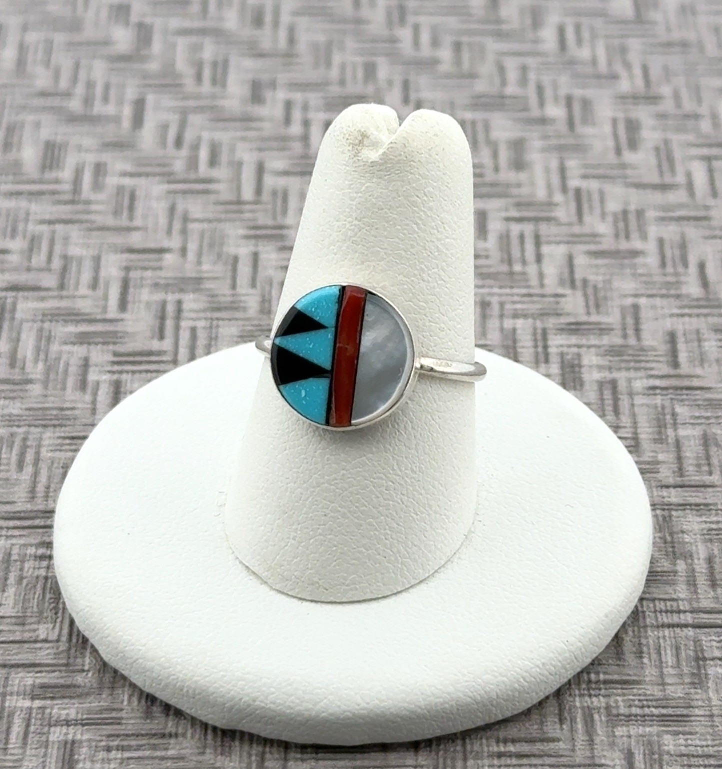 Size: 8 Turquoise, Onyx, Coral, & MOP Inaly 925 Sterling Silver Ring 1.4g
