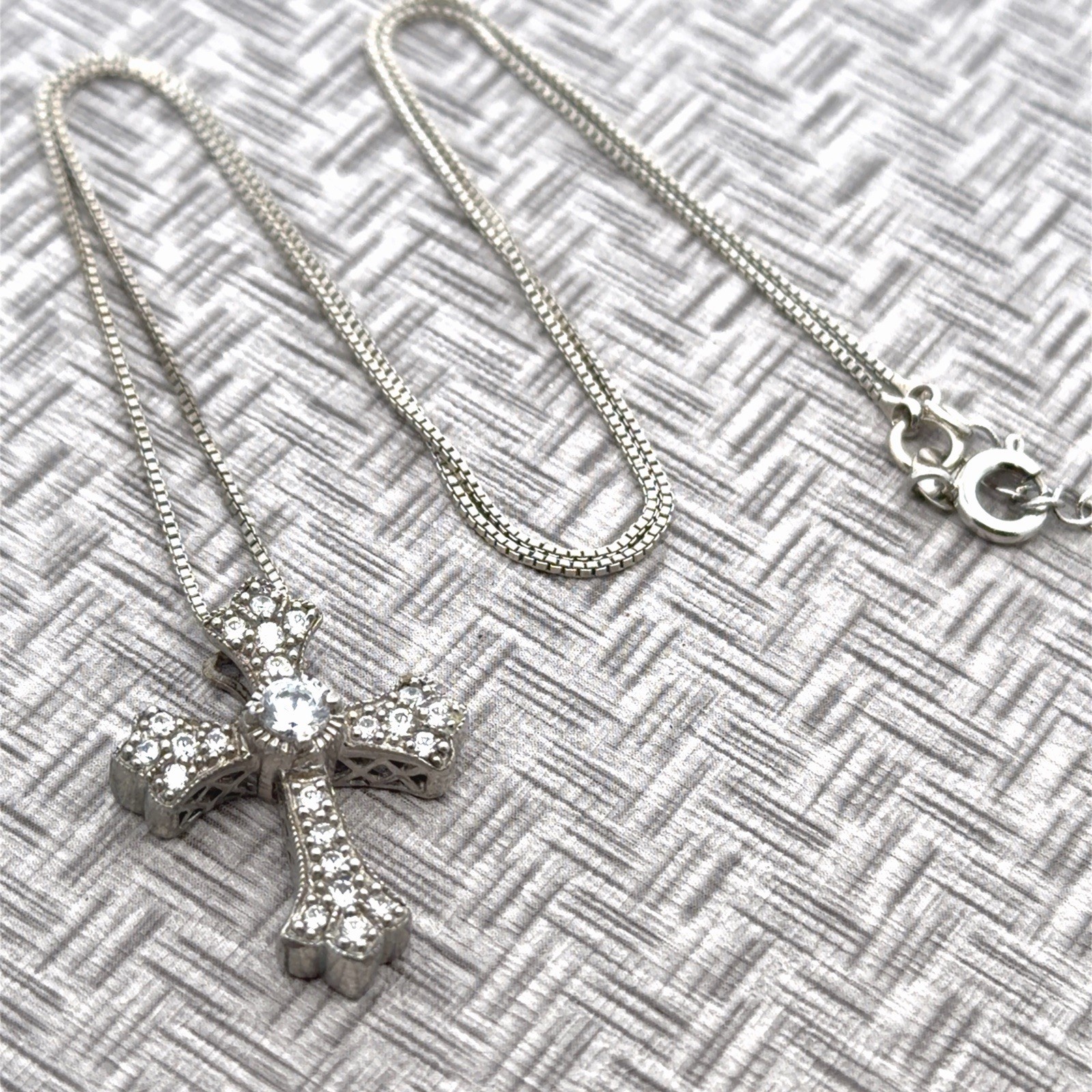 MEDA Signed 18-20” Fleur-De-lis 925 Silver Sterling CZ Cross Pendant 4.9g