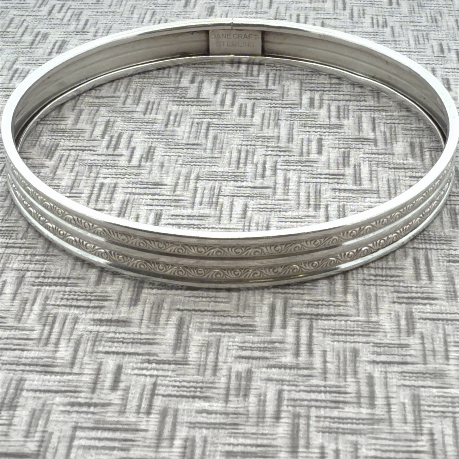 8” Danecraft Sterling Silver Wave-like Motif Bangle Bracelet 9.2g