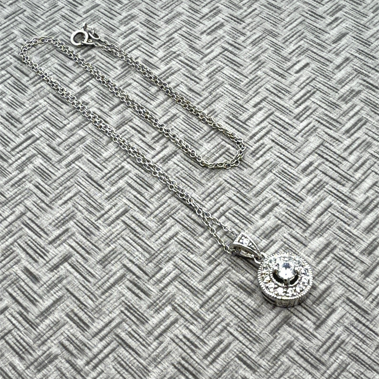 18” ATI Signed 925 Sterling Silver Halo Pendant CZ Center Chain Necklace  2.5g